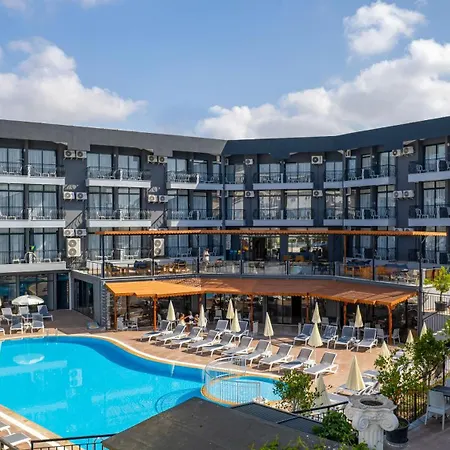 Clover Magic Park Hotel 4*