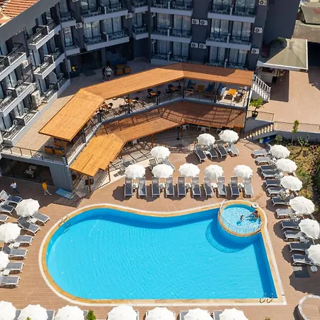 Hotel Clover Magic Park 4*